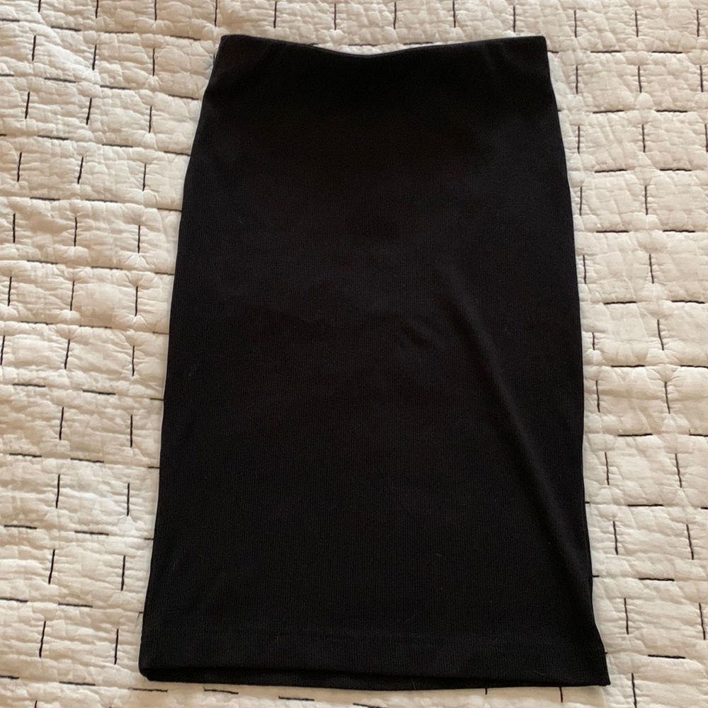 Guess ribbed stretchy pencil skirt, Size Small NWT